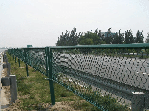 公路隔離柵